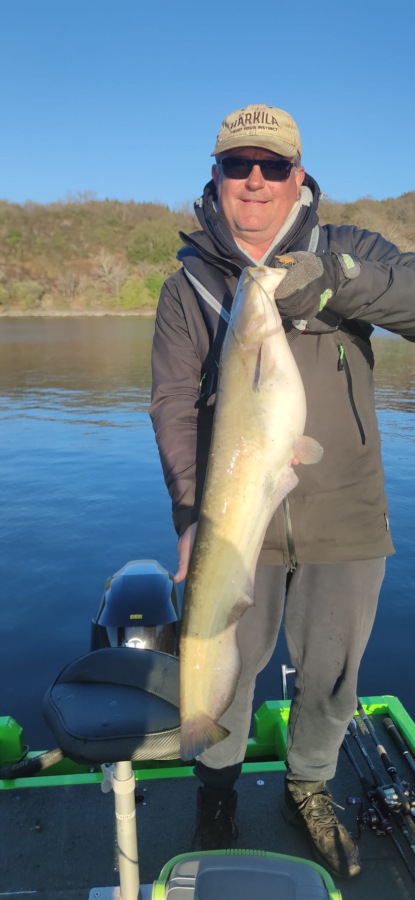 Silure au Lac des Fades